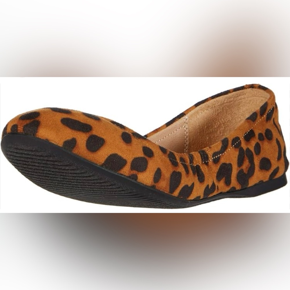 Rohb by Joyce Azria Corisca Round Toe Ballerina Flat
